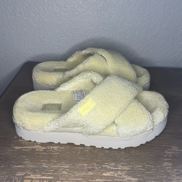 Ugg terry cross slides
